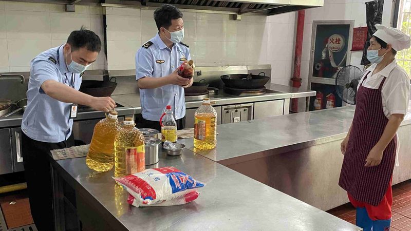 包装标识内容：散装粮油包装标识内容应包括以下信息：